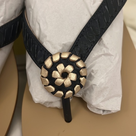 NIB Jack Rogers SZ 11 sandals in dark blue and gold - Picture 3 of 4